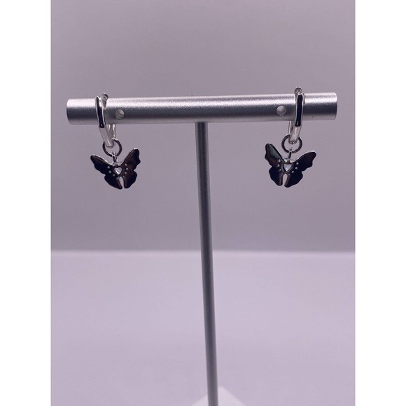 Gorgeous butterfly Dangle sterling silver earrings with a heart blue CZ - Picture 3 of 4